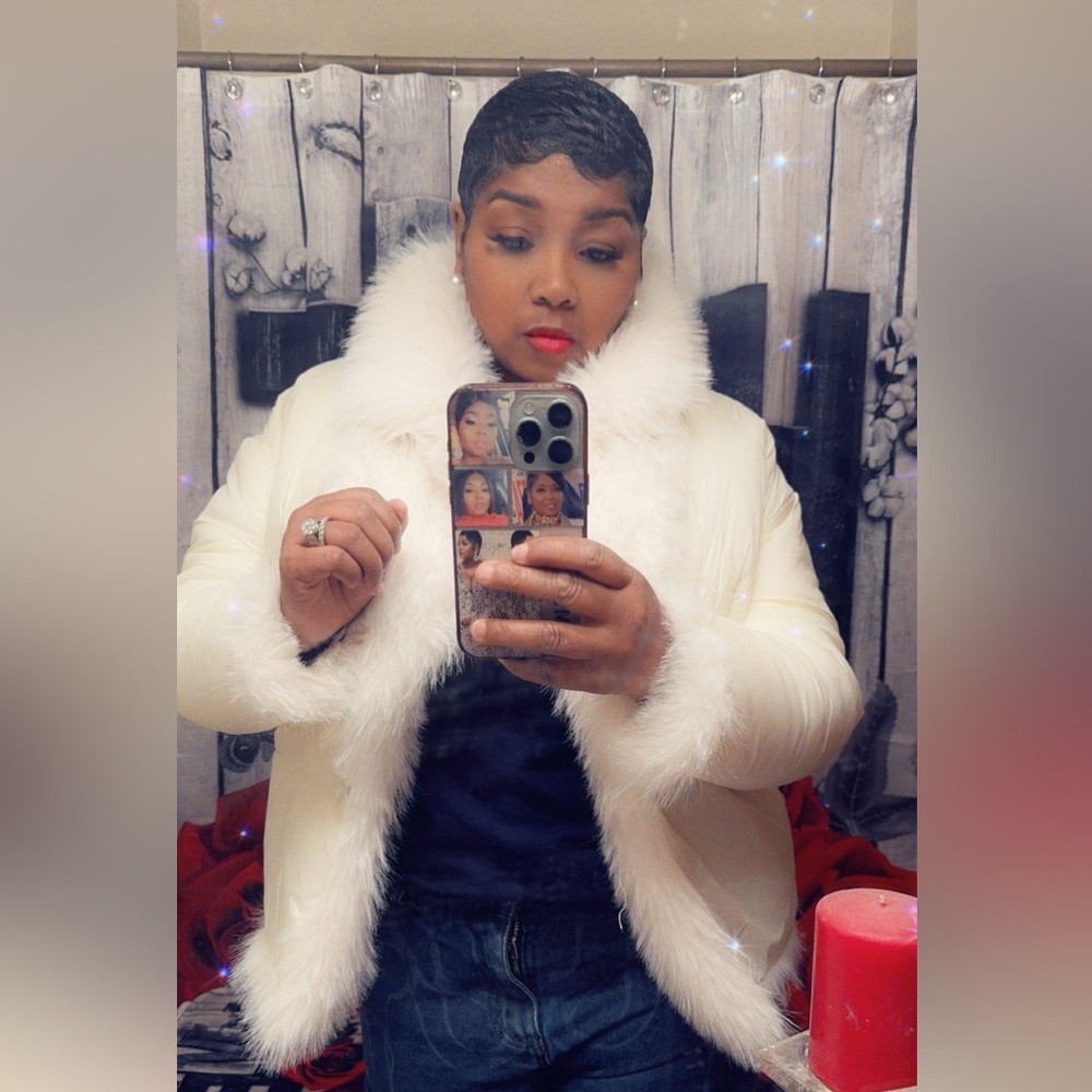 Women's White Faux Fur Trim Jacket